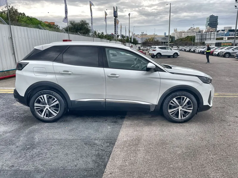 Peugeot 3008 2nd hand, 2021, private hand