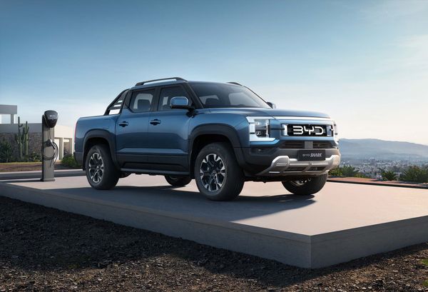 BYD Shark 2024. Carrosserie, extérieur. 2 pick-up, 1 génération