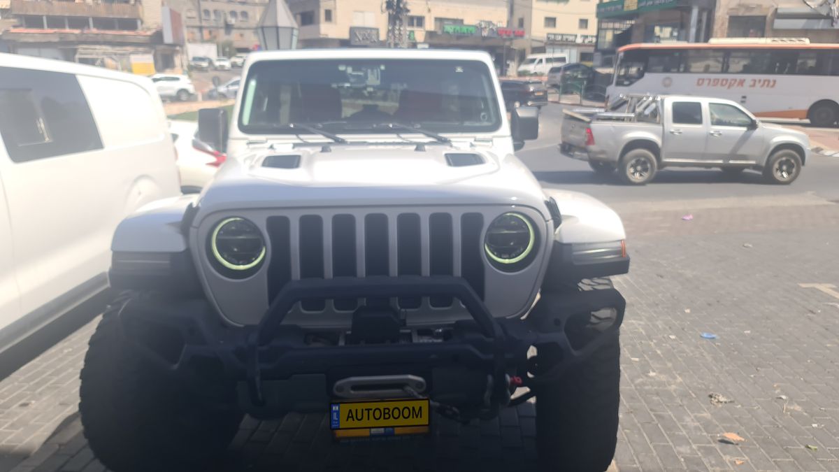 Jeep Wrangler 2nd hand, 2021, private