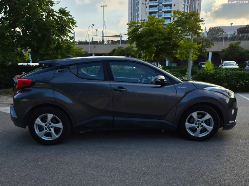 טויוטה C-HR יד 2 רכב, 2017, פרטי