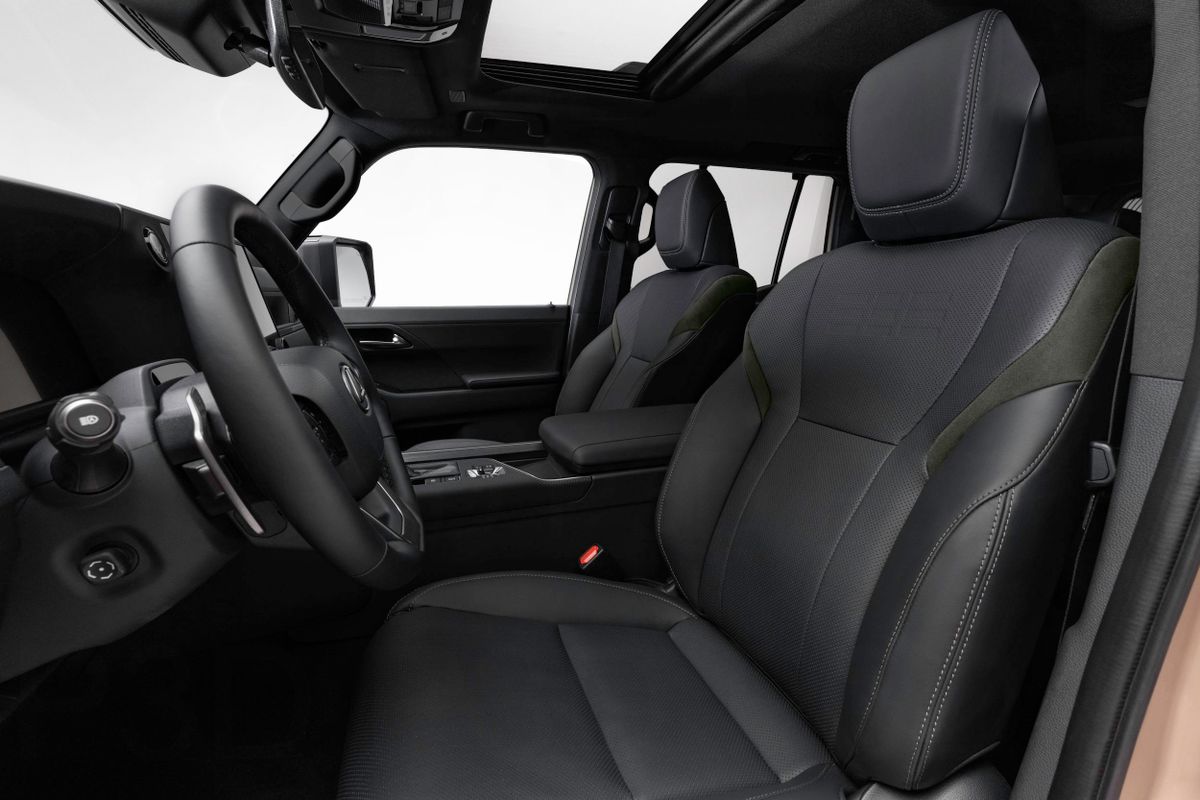 لكزس GX ‏2023. المقاعد الأمامية. SUV ٥ أبواب, 3 الجيل