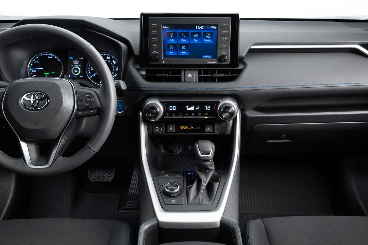 Toyota RAV4 2018. Center console. SUV 5-doors, 5 generation