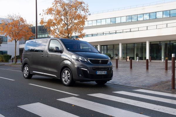 Peugeot e-Traveller 2020. Bodywork, Exterior. Minivan, 1 generation
