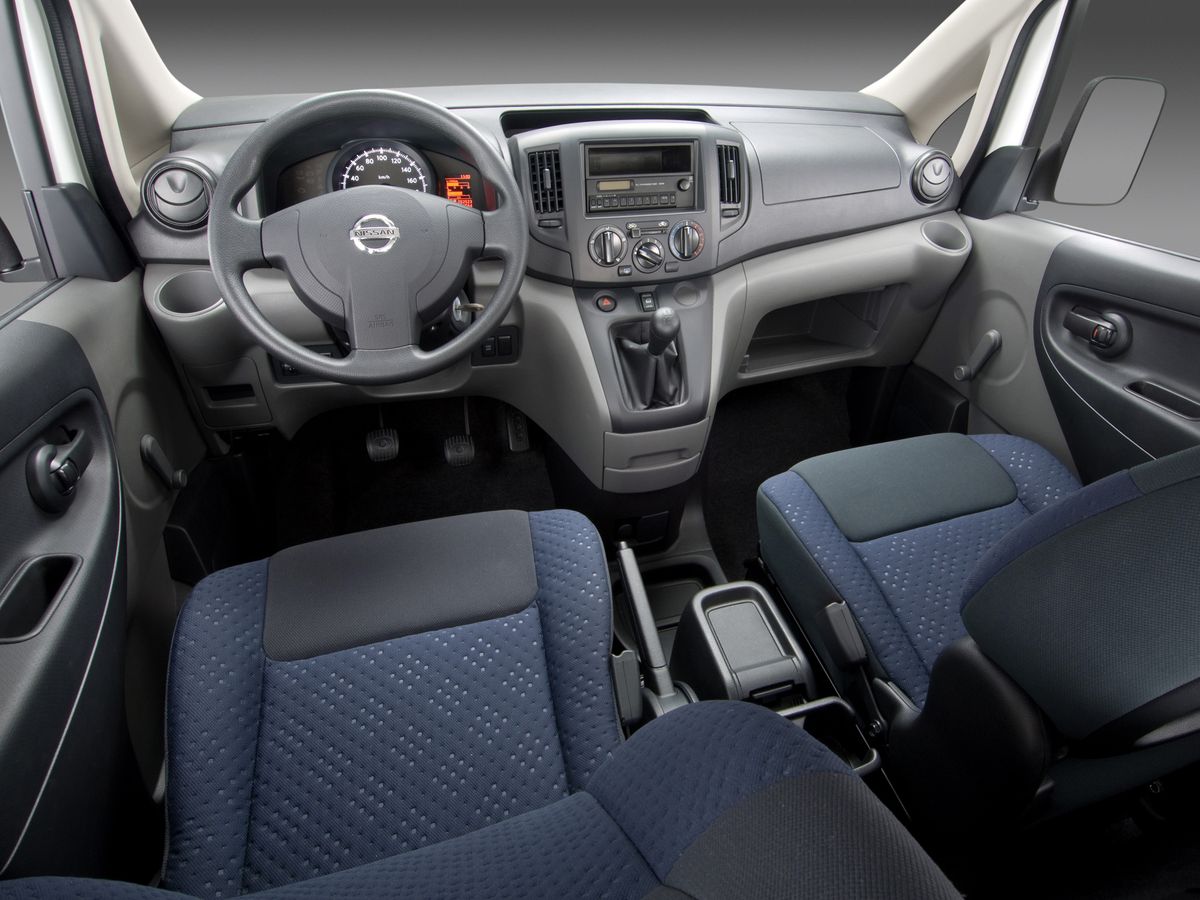 Nissan NV200 2009. Front seats. Minivan, 1 generation