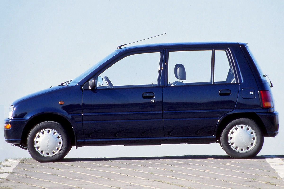 דייהטסו קואור 1990. מרכב, צורה. מיני 5 דלתות, 3 דור