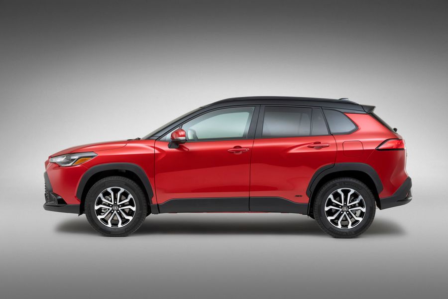 Тойота Королла Кросс. 1-е поколение, рестайлинг 2023 года — AUTOBOOM.co.il