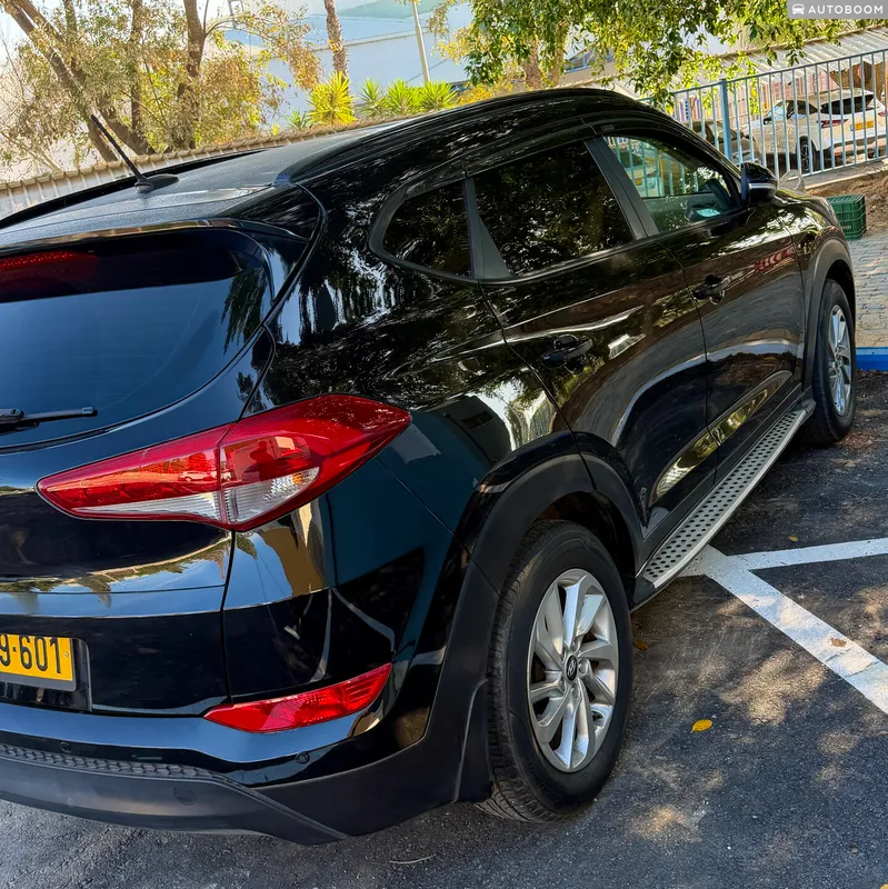 Hyundai Tucson 2nd hand, 2017, private
