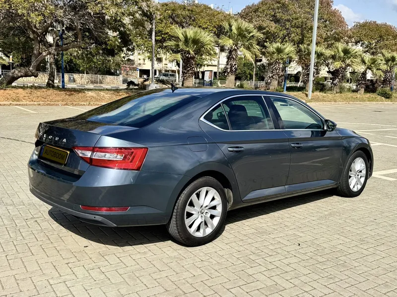 Skoda Superb 2nd hand, 2021