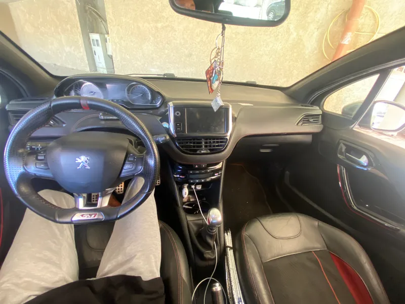 פיג'ו 208 GTi יד 2 רכב, 2016, פרטי