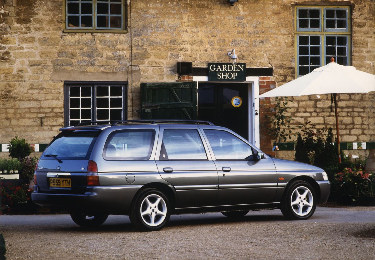 Ford Escort 1995. Carrosserie, extérieur. Break 5-portes, 5 génération, restyling 2