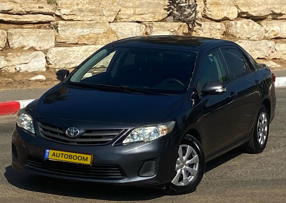 Toyota Corolla 2nd hand, 2011, private hand