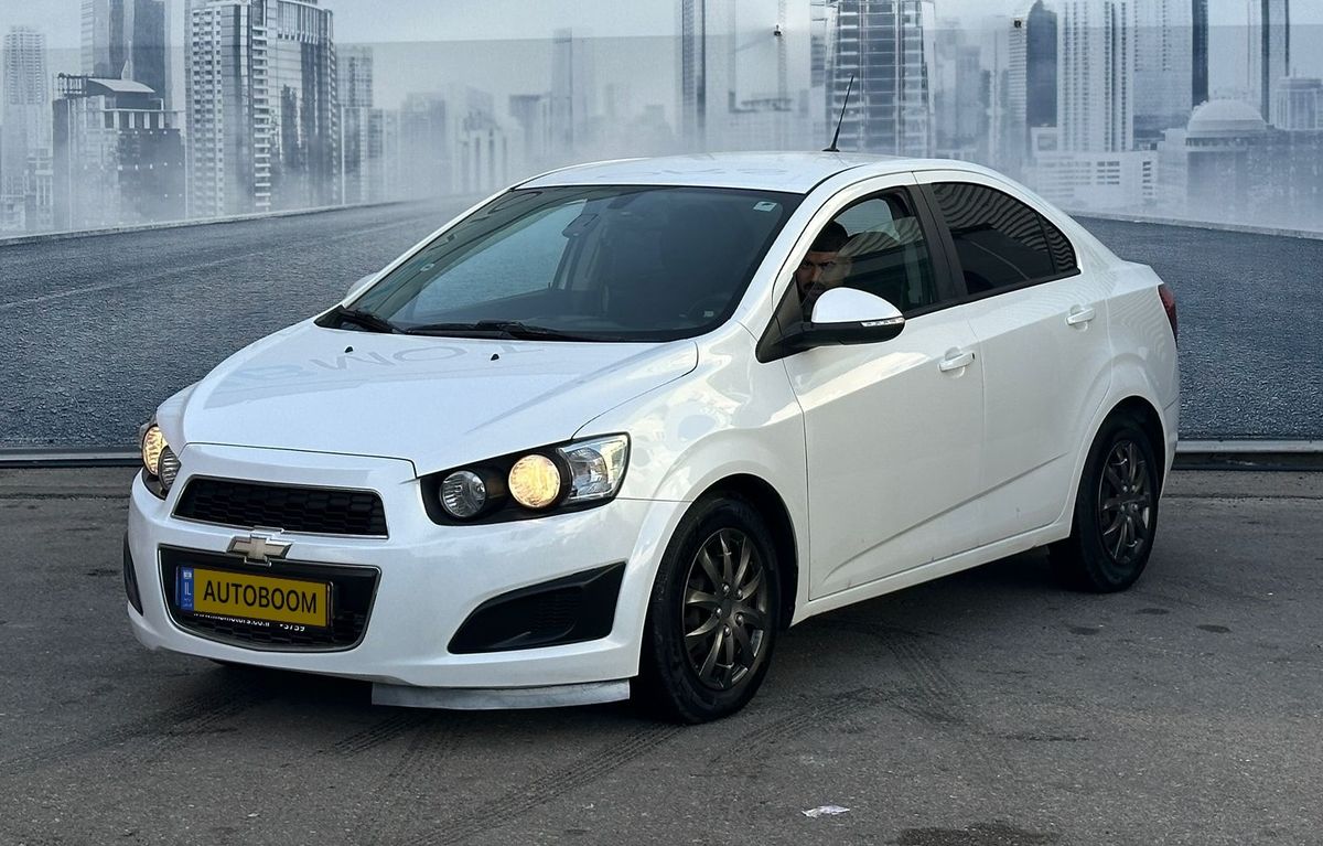 Chevrolet Sonic 2nd hand, 2015, private