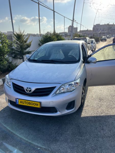 Toyota Corolla 2nd hand, 2011, private hand