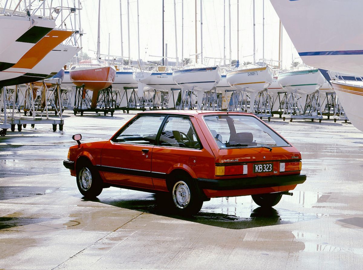 Mazda Familia 1980. Carrosserie, extérieur. Hatchback 3-portes, 5 génération