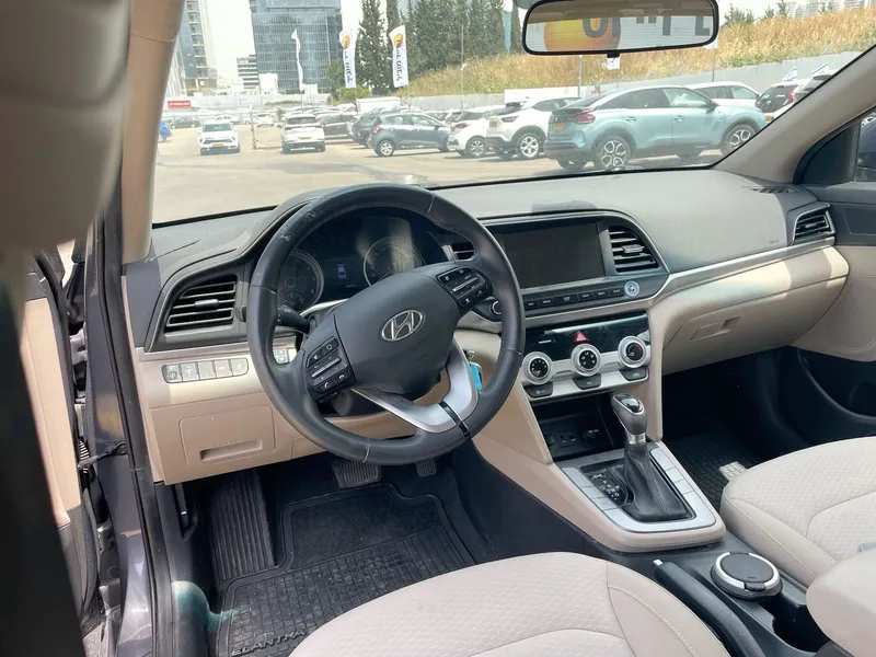 Hyundai Elantra 2nd hand, 2020, private hand