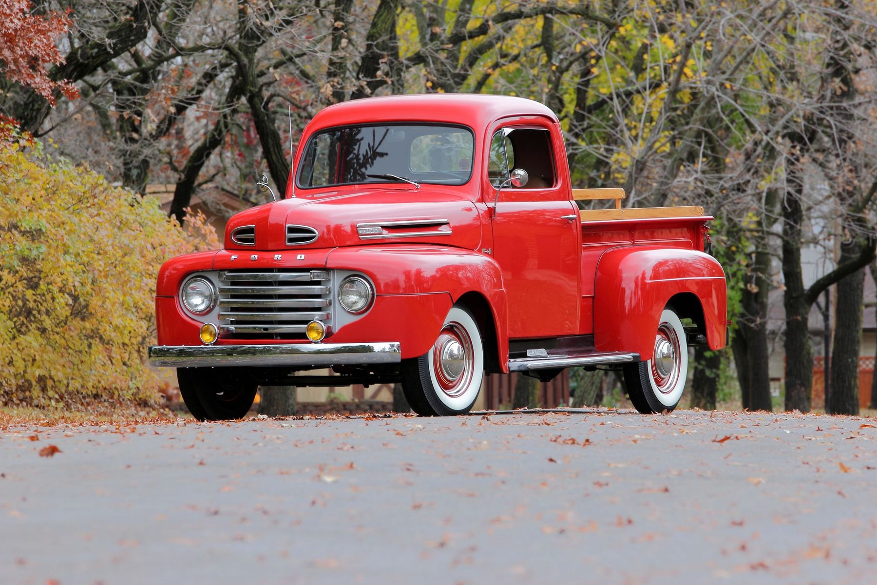 Retro Ford 1948 Pickup