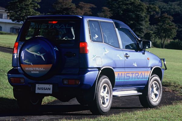 ניסאן מיסטרל 1996. מרכב, צורה. רכב שטח 3 דלתות, 1 דור