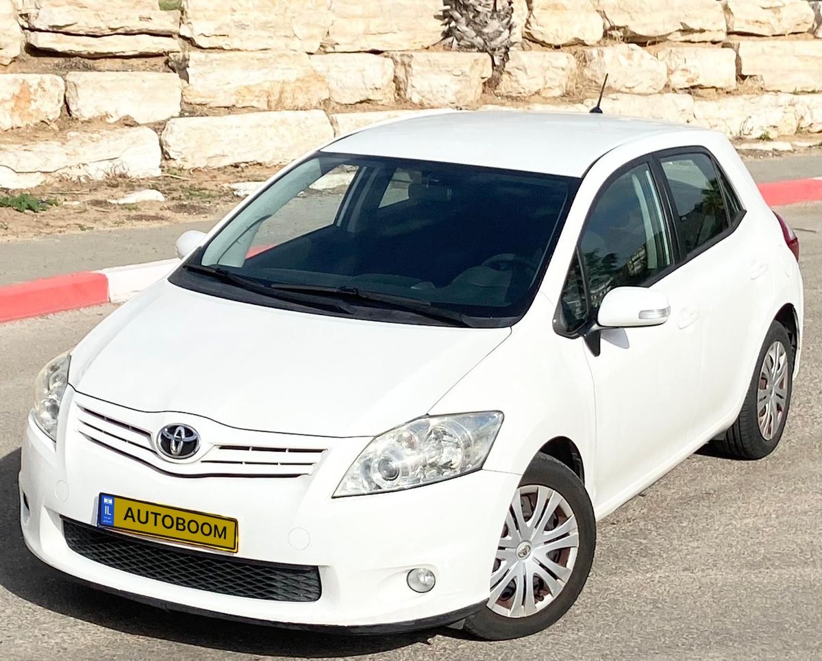 Toyota Auris 2ème main, 2011
