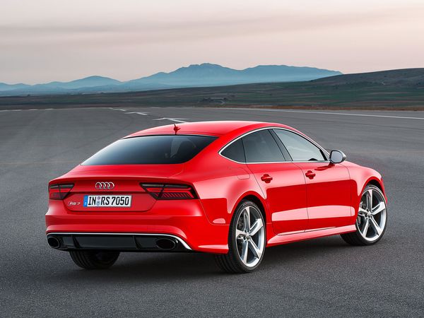 أودي RS7 ‏2014. الهيكل، المظهر الخارجي. ليفتباك, 1 الجيل، تحديث