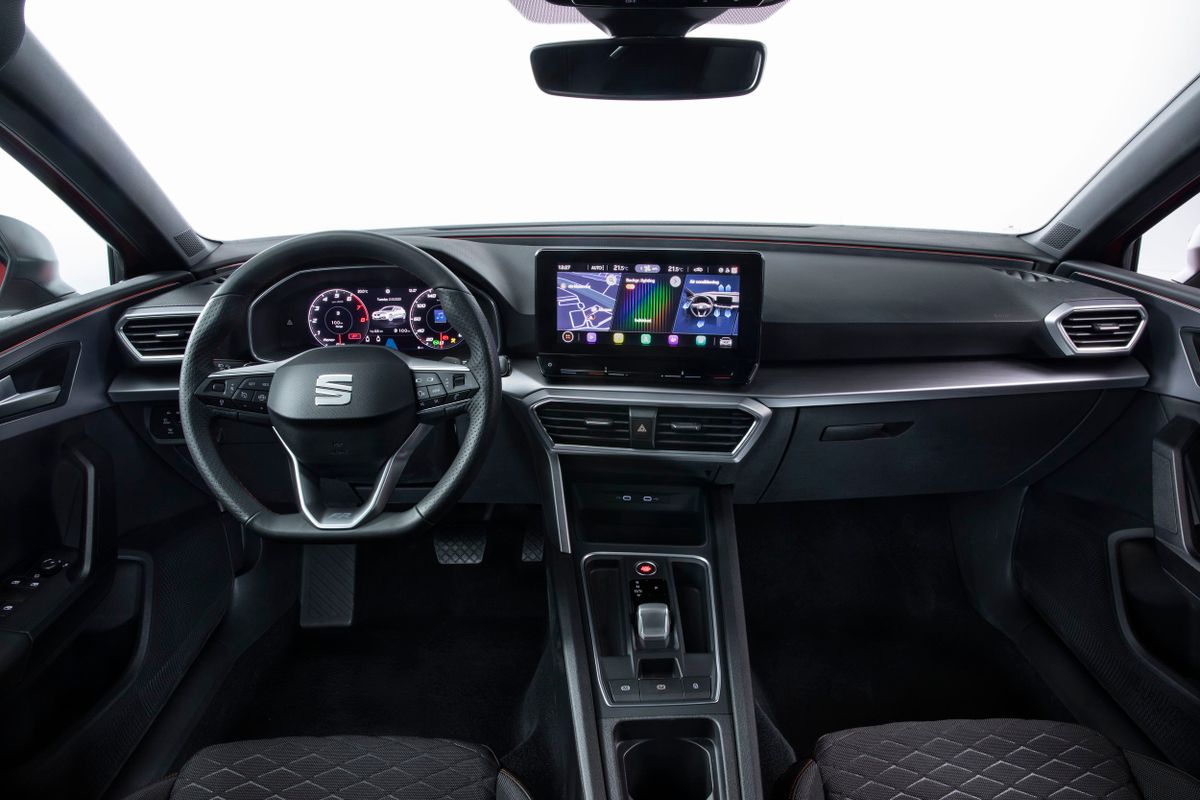 SEAT Leon 2020. Front seats. Hatchback 5-door, 4 generation