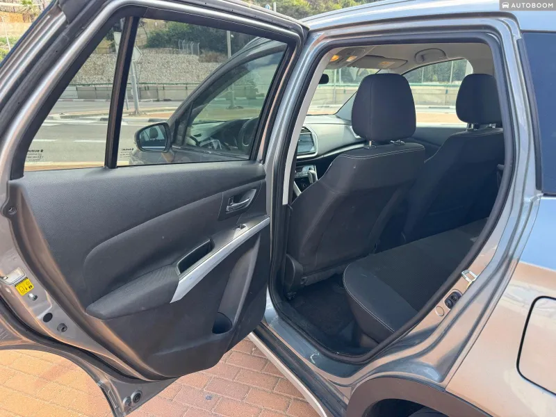 Suzuki Crossover SX4 2nd hand, 2018, private