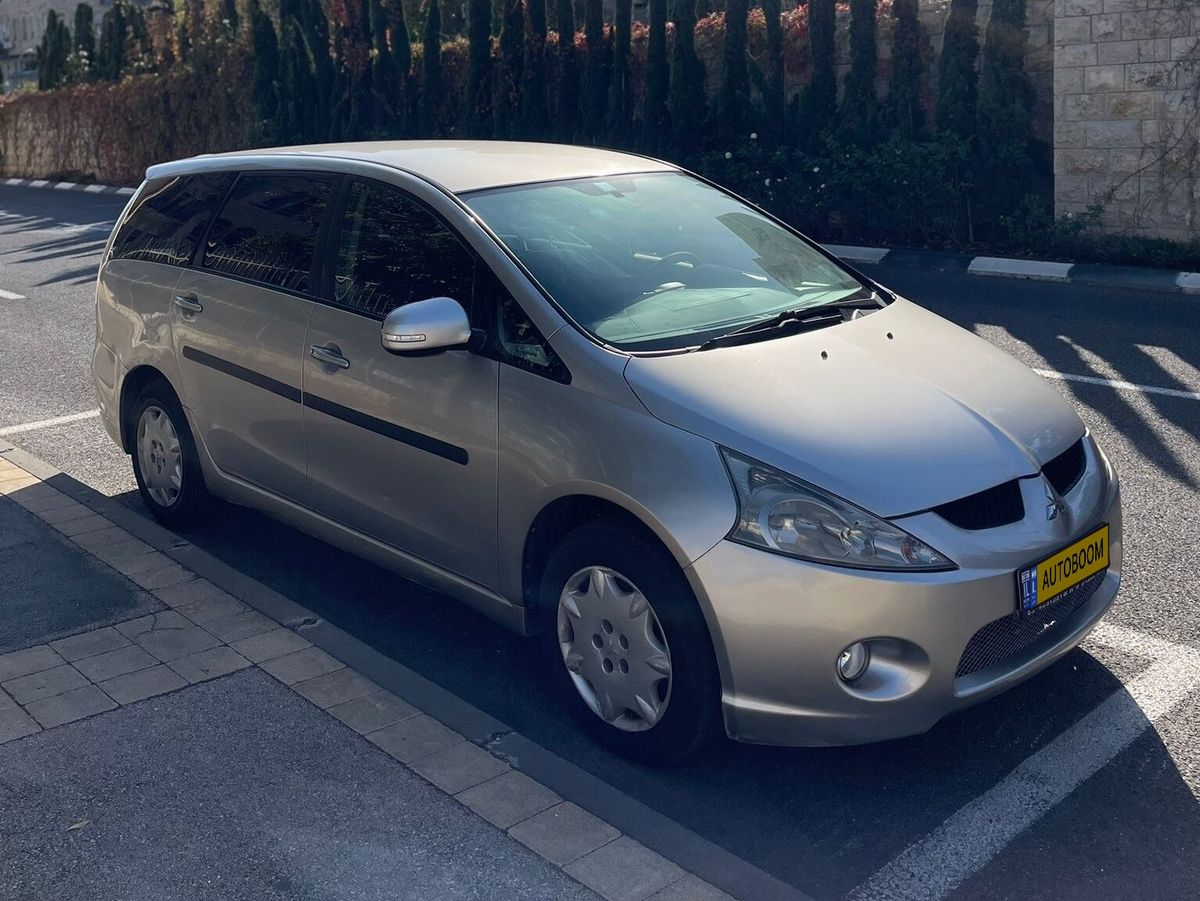 Mitsubishi Grandis 2ème main, 2011, main privée