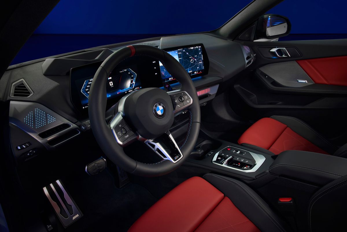 BMW 2 series 2024. Передние сидения. Седан, 2 поколение