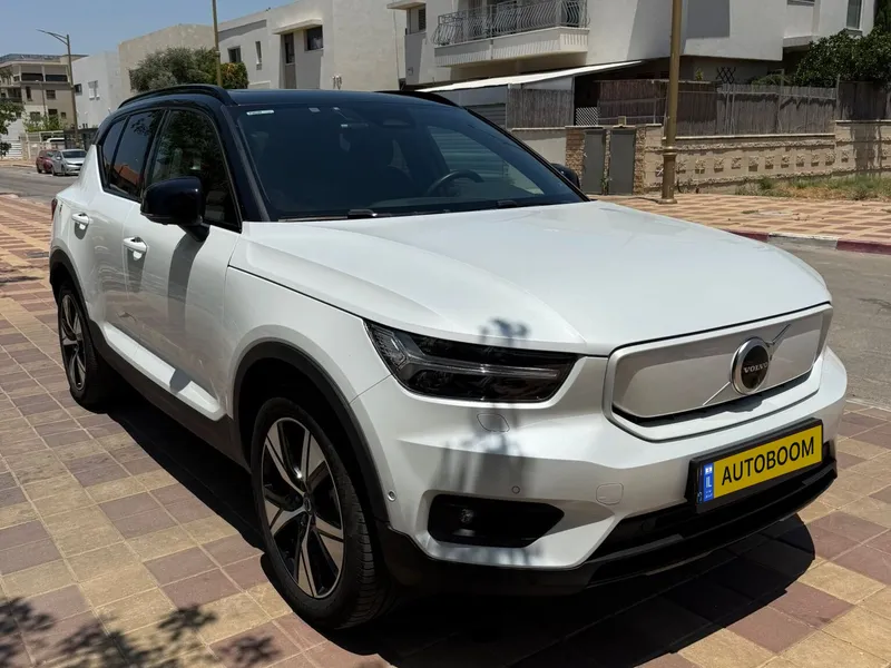 וולוו XC40 יד 2 רכב, 2022, פרטי