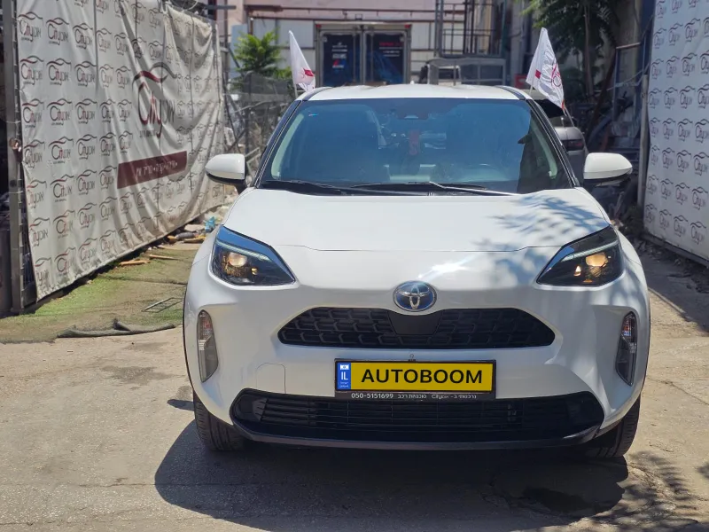 Toyota Yaris Cross с пробегом, 2024, частная рука