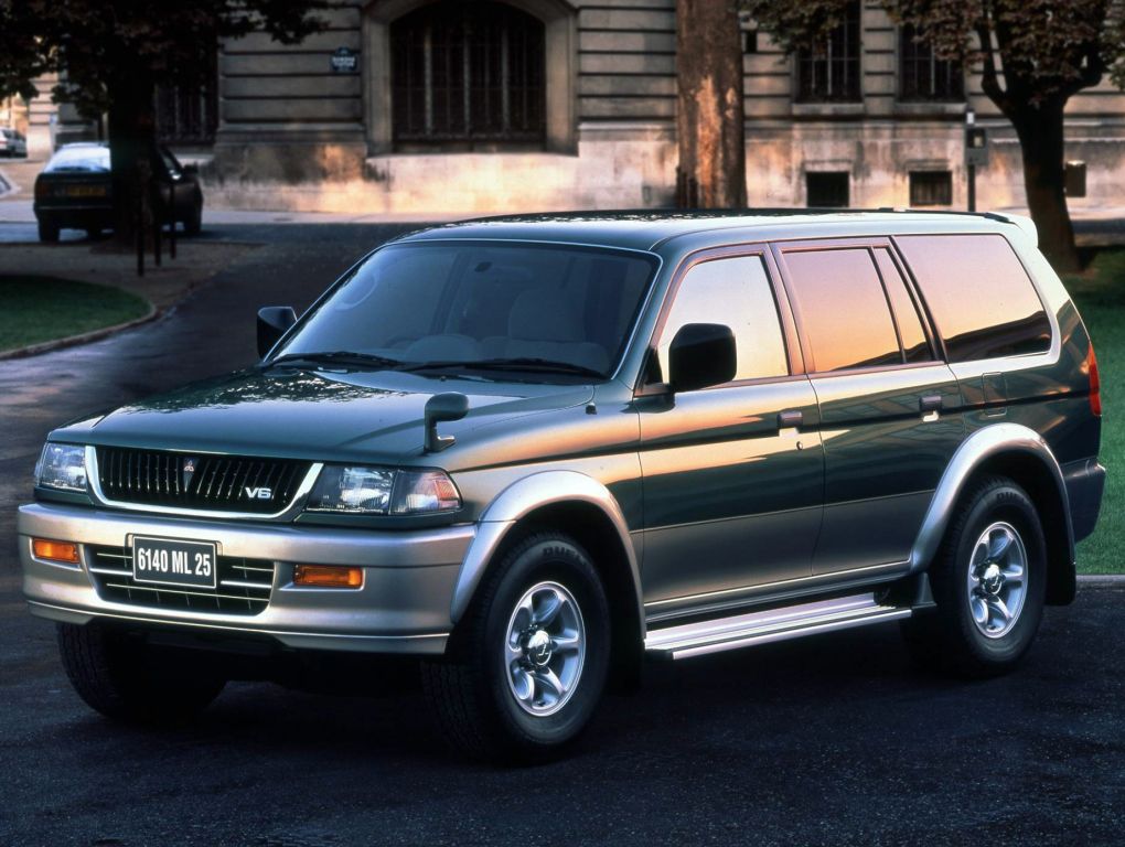 ميتسوبيشي شيليندجير 1996. الهيكل، المظهر الخارجي. SUV ٥ أبواب, 1 الجيل