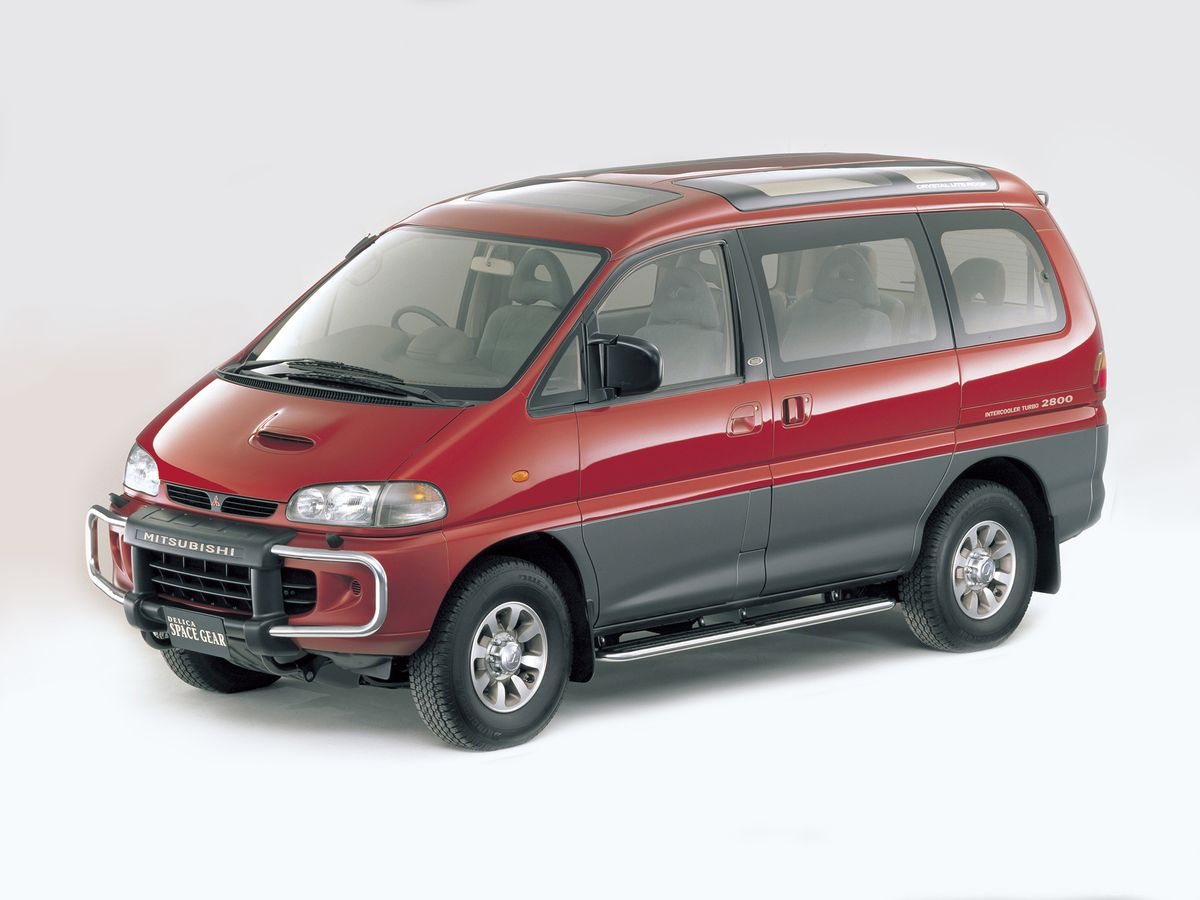 Mitsubishi Delica 1997. Carrosserie, extérieur. Monospace, 4 génération, restyling