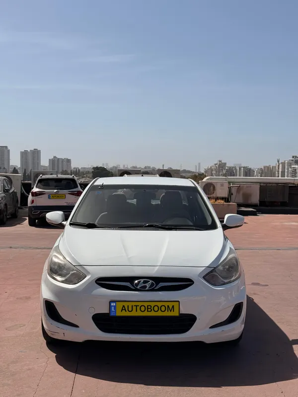 Hyundai i25 2ème main, 2012