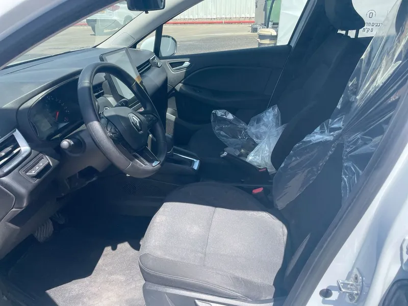 Renault Clio 2nd hand, 2022