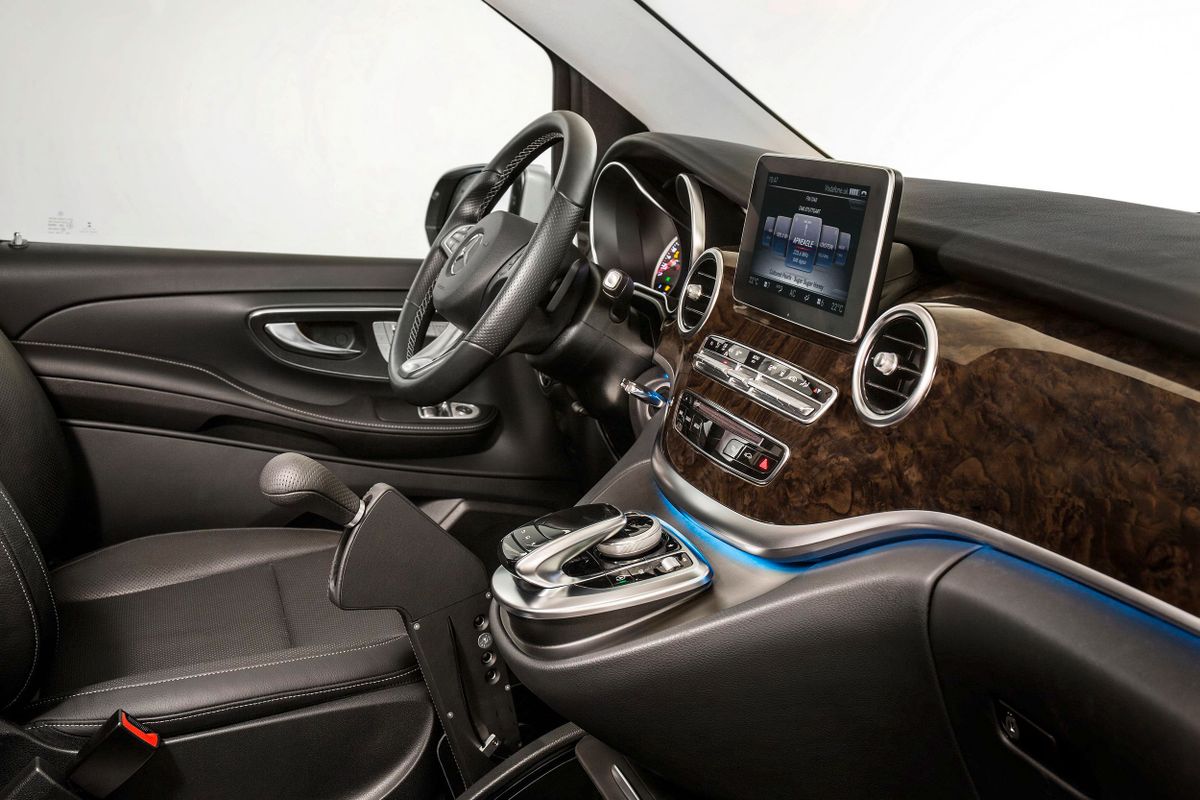 Mercedes V-Class 2014. Front seats. Minivan, 3 generation