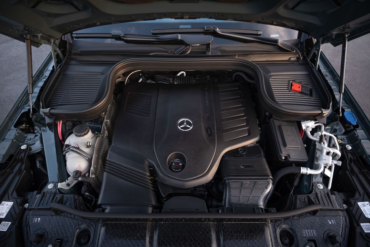 מרצדס GLS. מנוע.