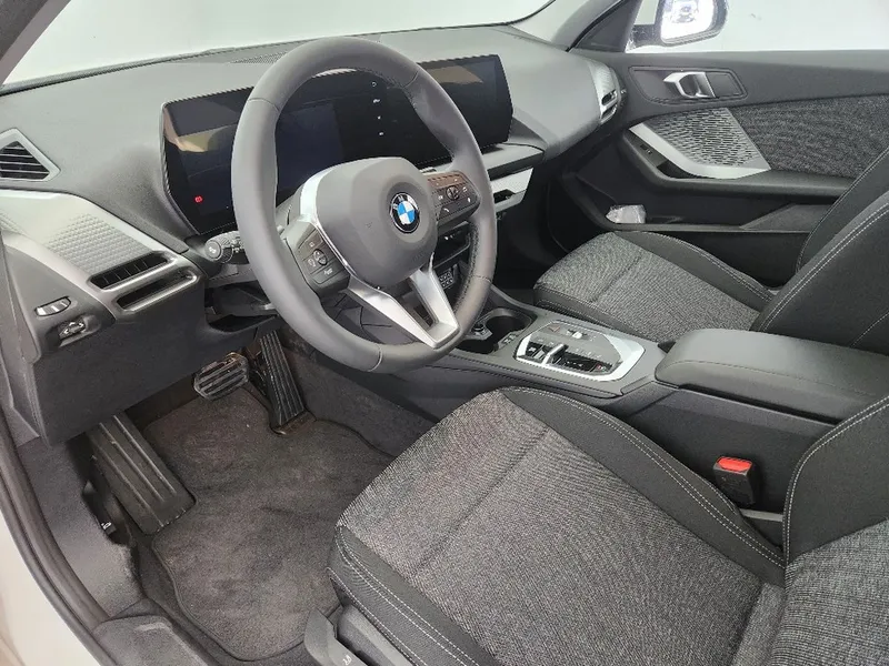 BMW 1 series новый, 2025
