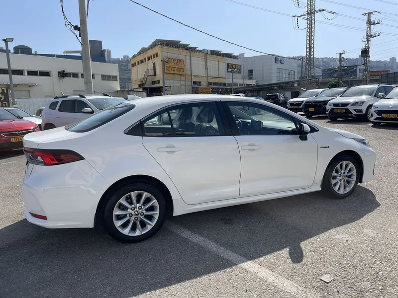 Toyota Corolla 2nd hand, 2021