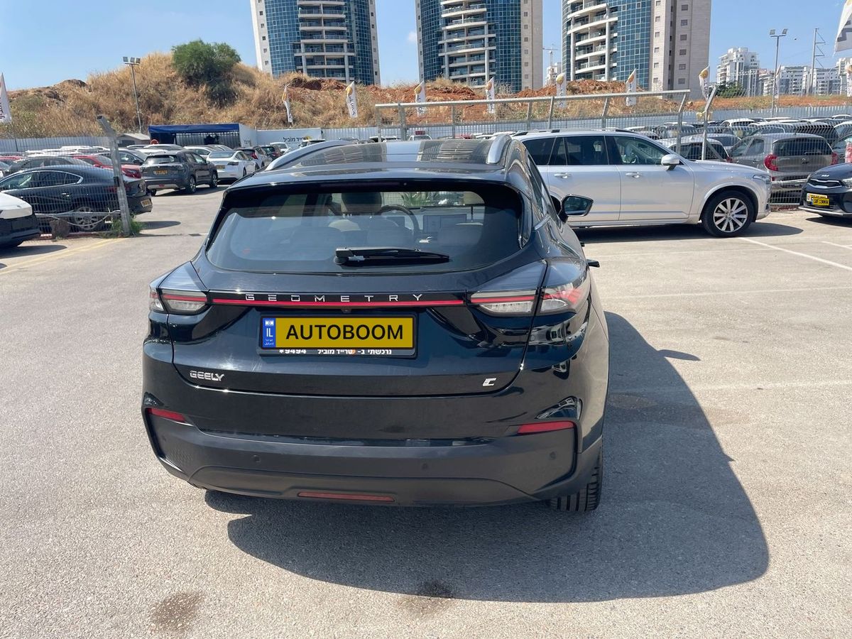Geely Geometry C с пробегом, 2024