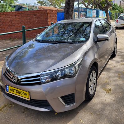 Toyota Corolla с пробегом, 2014