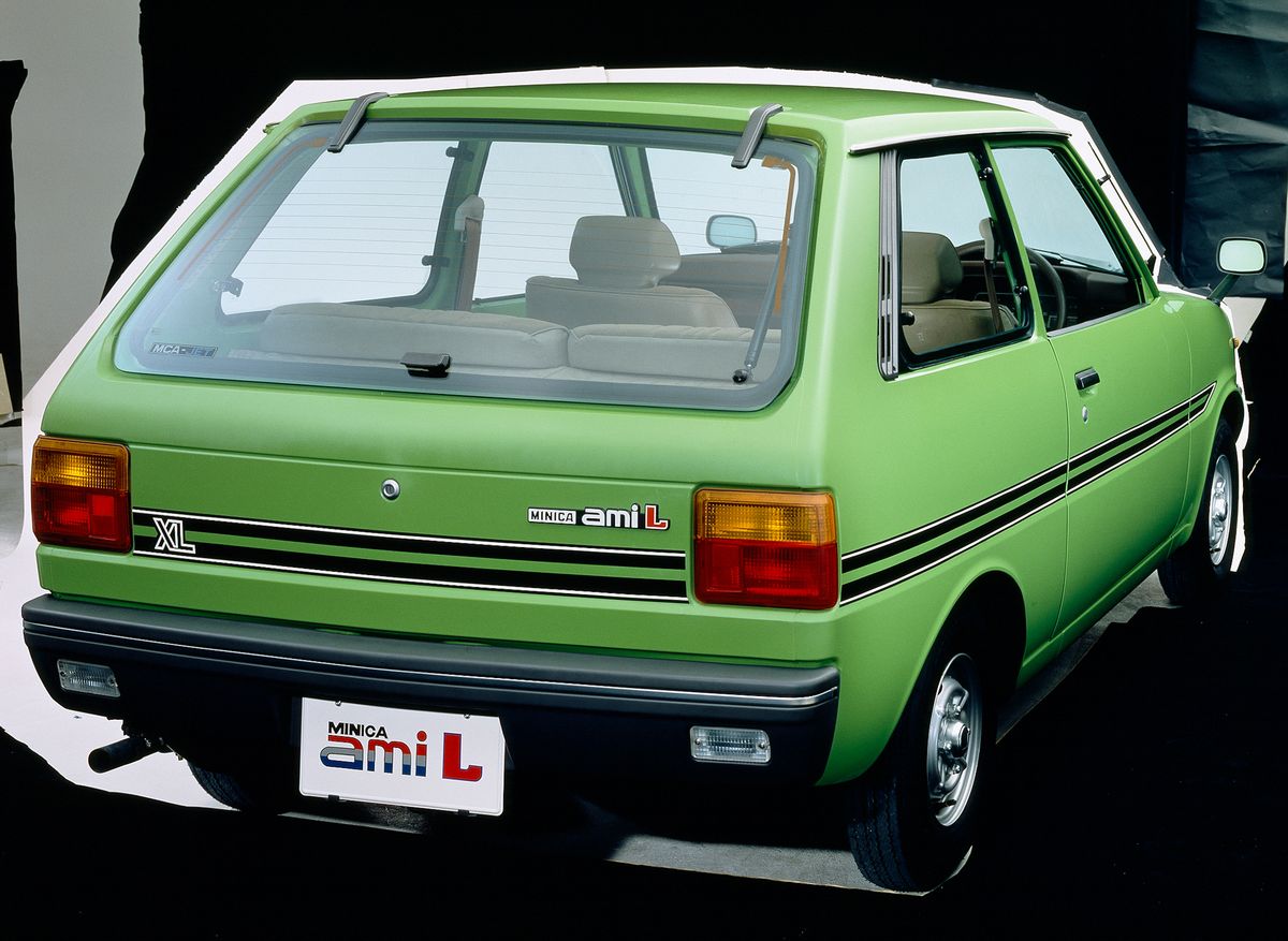 מיצובישי  מיניקה 1977. מרכב, צורה. מיני 3 דלתות, 4 דור