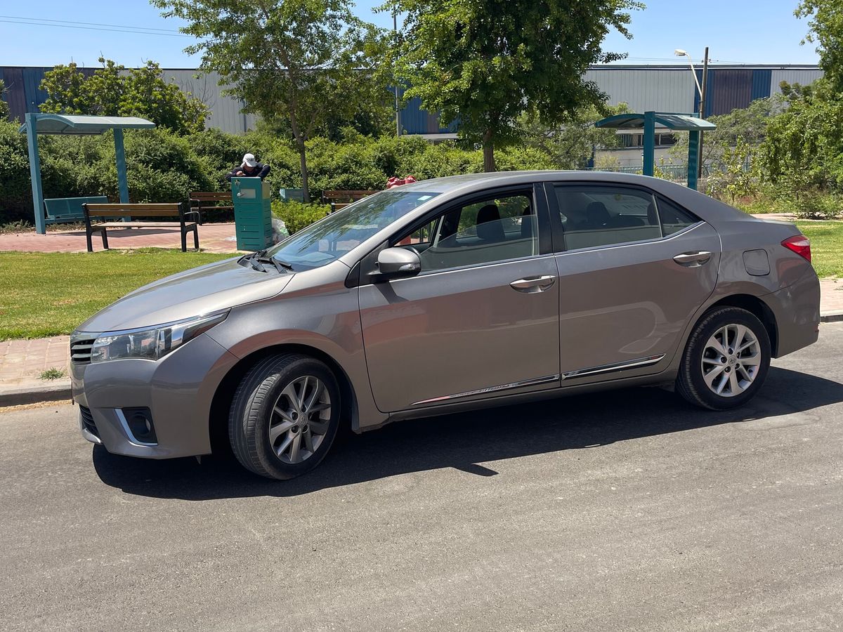 Toyota Corolla с пробегом, 2014, частная рука