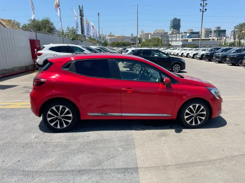 Renault Clio 2nd hand, 2021