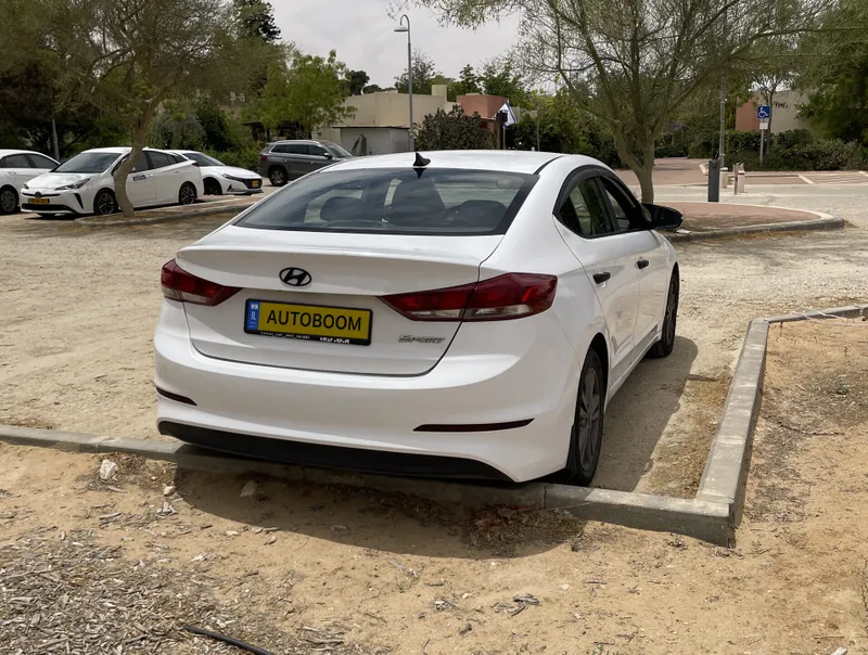 Hyundai Elantra с пробегом, 2018, частная рука