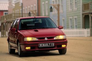 Renault 19 1992. Carrosserie, extérieur. Berline, 2 génération