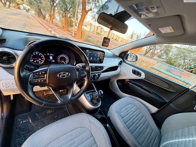 Hyundai i10 2nd hand, 2023, private