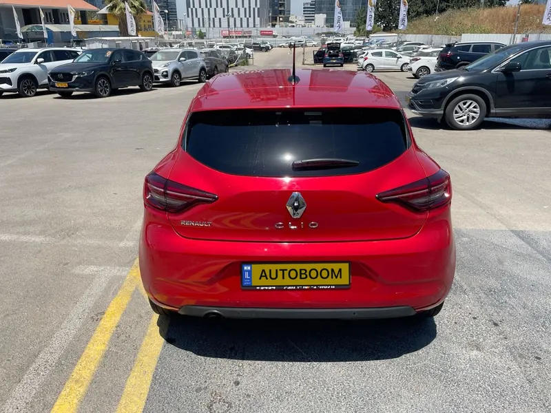 Renault Clio 2nd hand, 2021