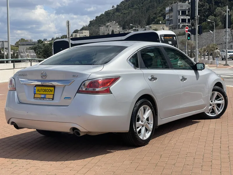 Nissan Altima 2nd hand, 2014