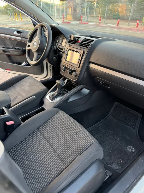 Volkswagen Jetta с пробегом, 2011, частная рука