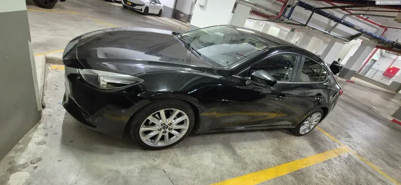 Mazda 3 2nd hand, 2018, private