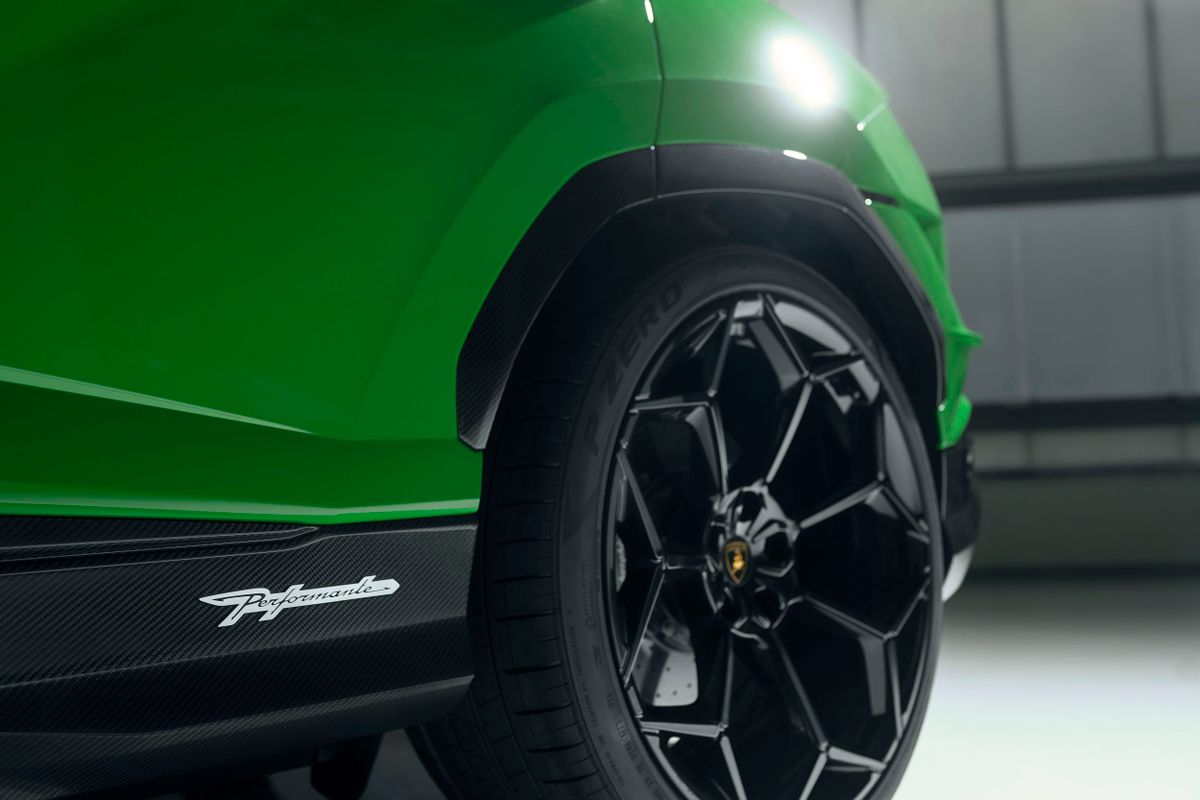 Lamborghini Urus 2017. Roues. VUS Coupé, 1 génération
